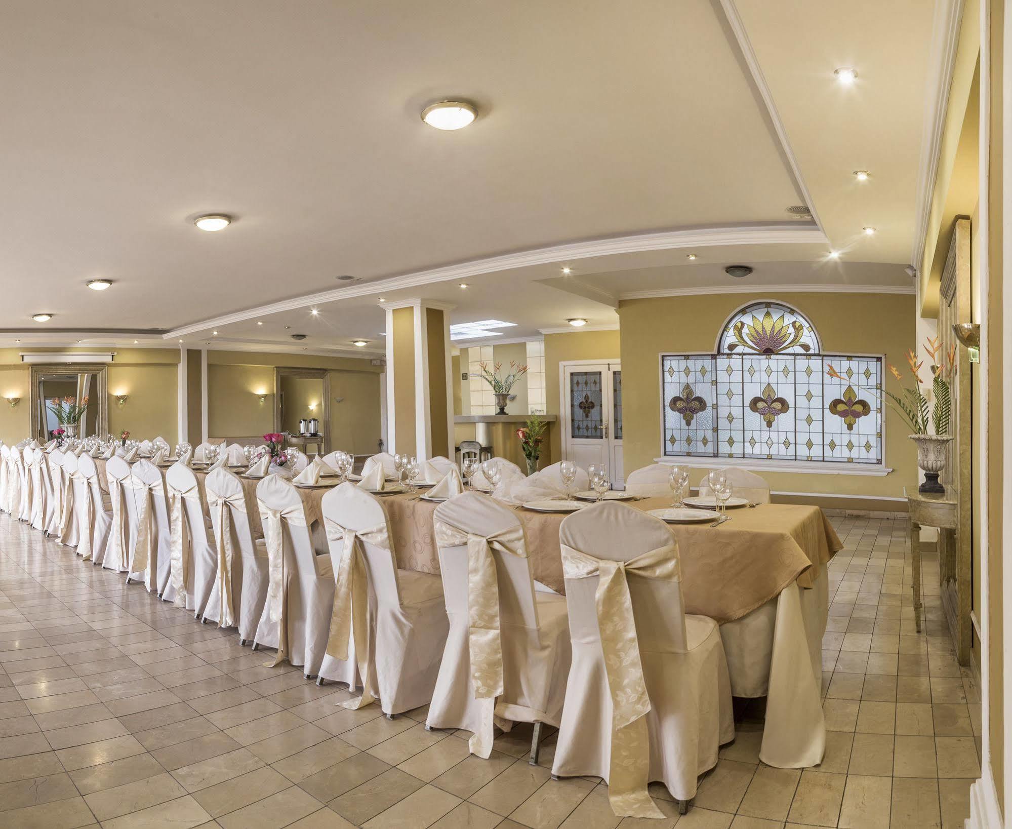 Hotel Libertador Loja Dış mekan fotoğraf