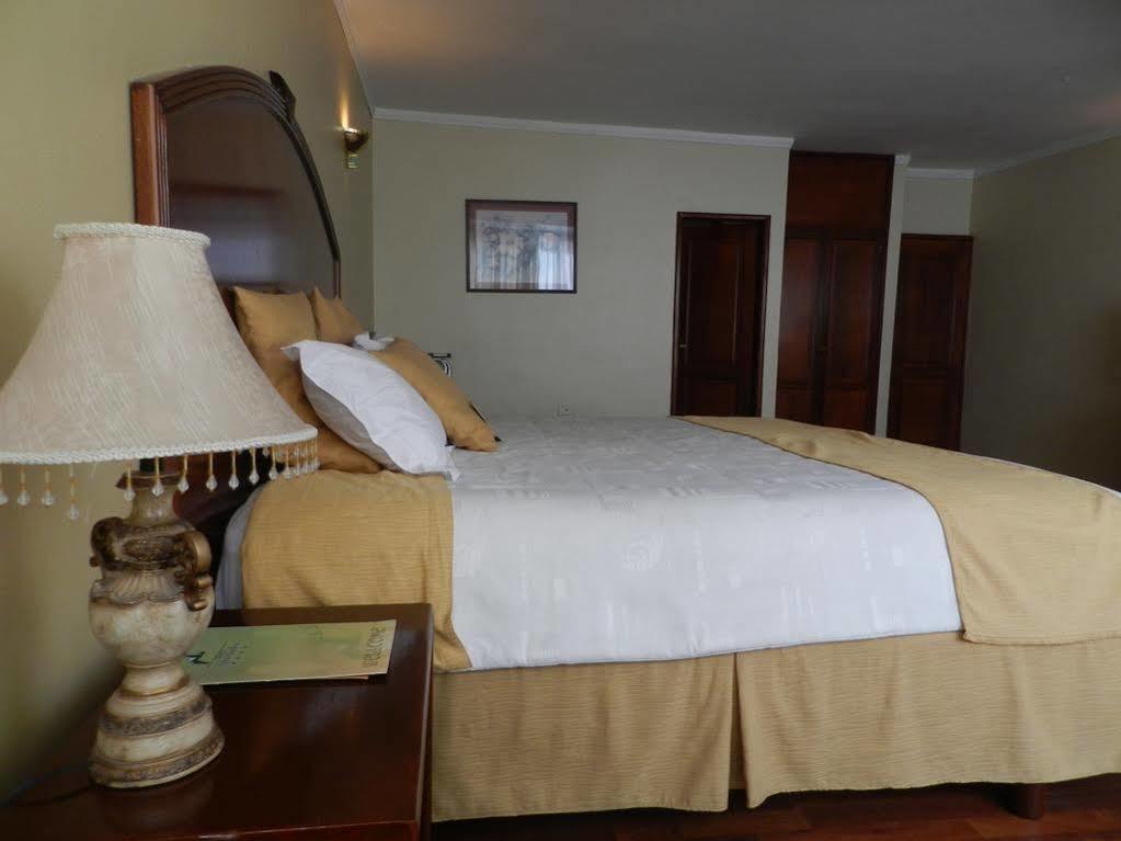 Hotel Libertador Loja Dış mekan fotoğraf