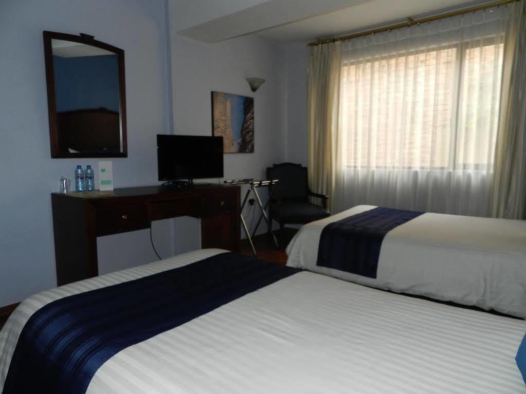 Hotel Libertador Loja Dış mekan fotoğraf