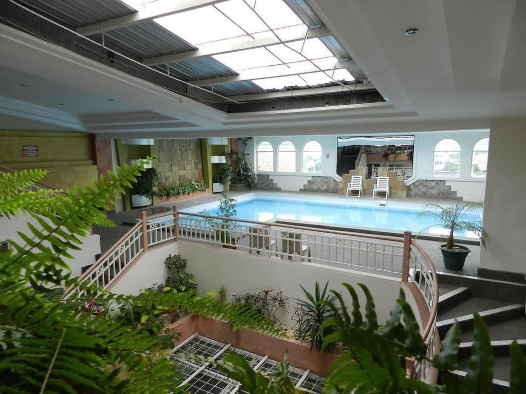 Hotel Libertador Loja Dış mekan fotoğraf
